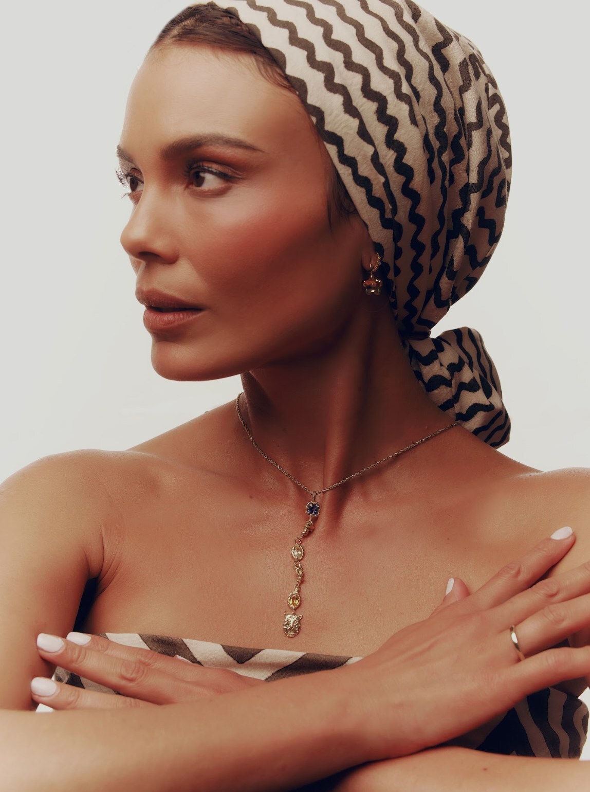 Nathalie Kelley s Pure Earth Collaboration Turns Ethical Gold Into A nathalie-kelley-s-pure-earth-collaboration-turns-ethical-gold-into-a